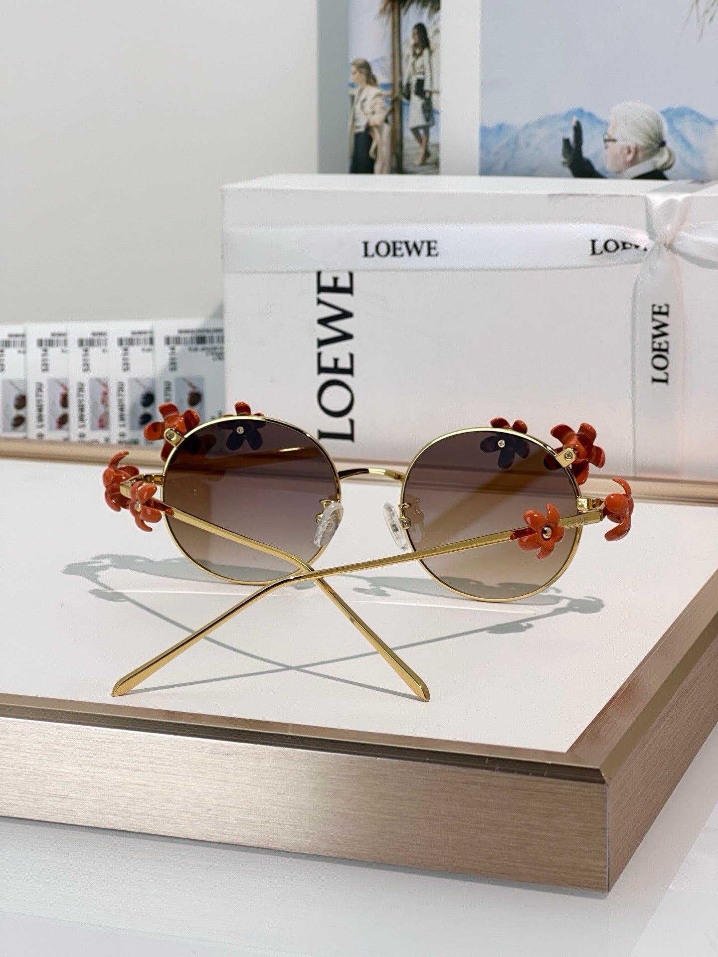 - LOEWE LW 40173 U 30E Oval Sunglasses ✨ - onlinechics.com