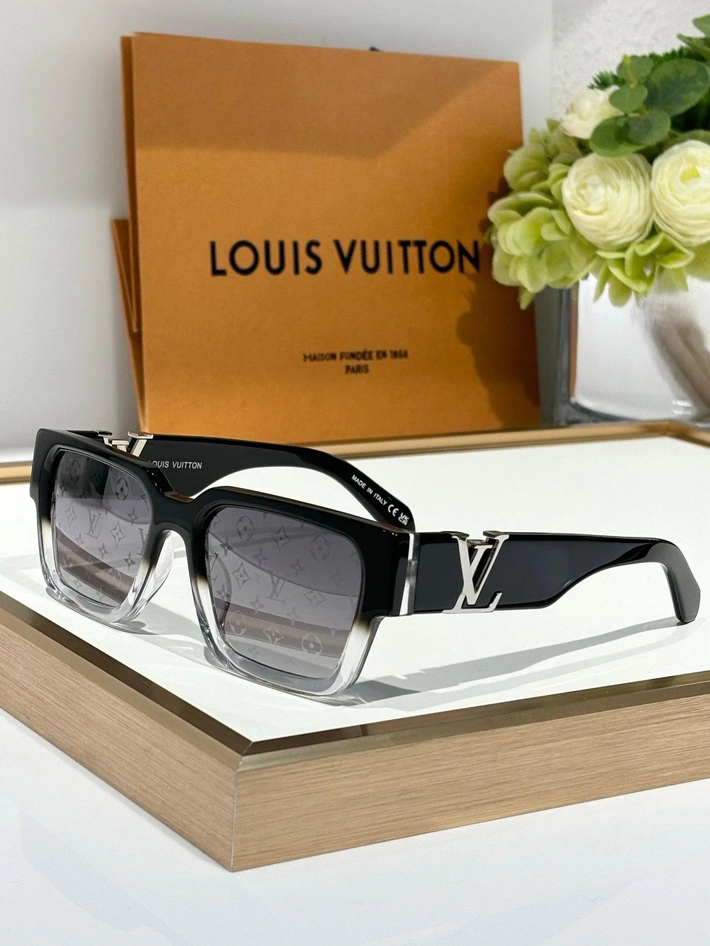 Louis Vuitton Z2178E LV Sleek Square Large Sunglasses ✨ — onlinechics