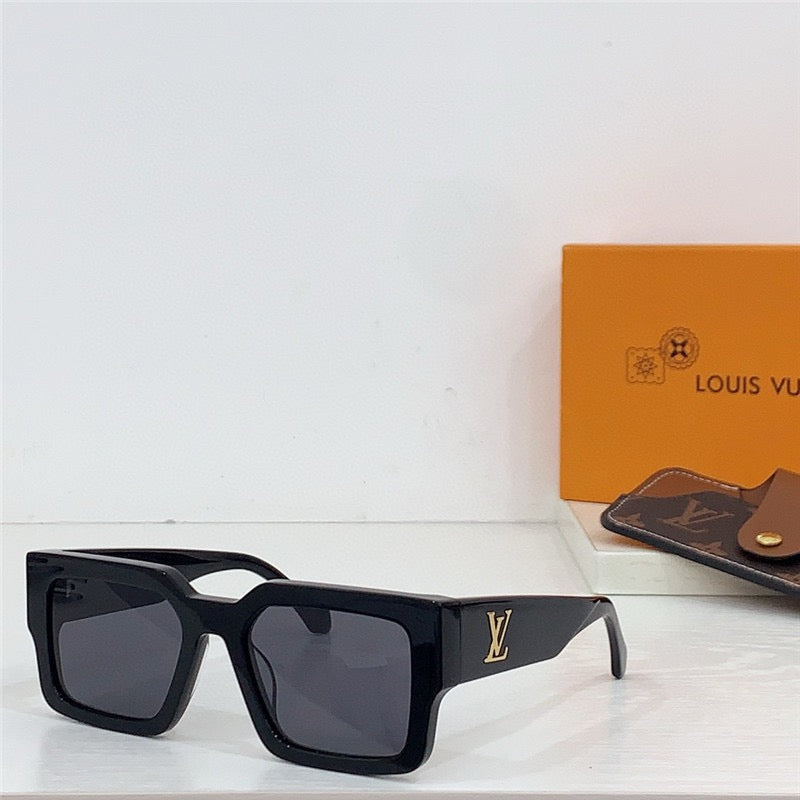 Louis Vuitton Z1579E LV Clash Square Sunglasses ✨ | onlinechics