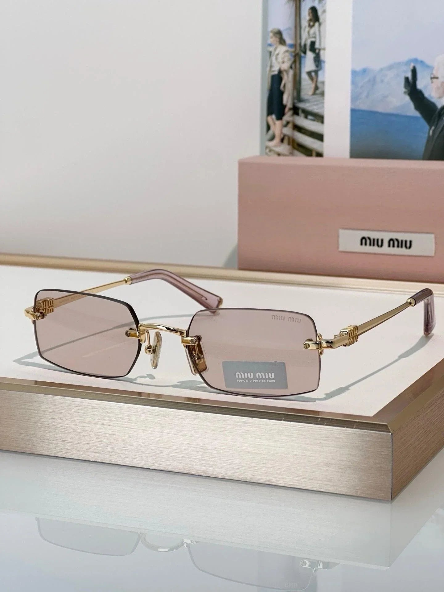 MIU MIU B50S 26C09Z Old Gold Sunglasses✨ | onlinechics display picture 2