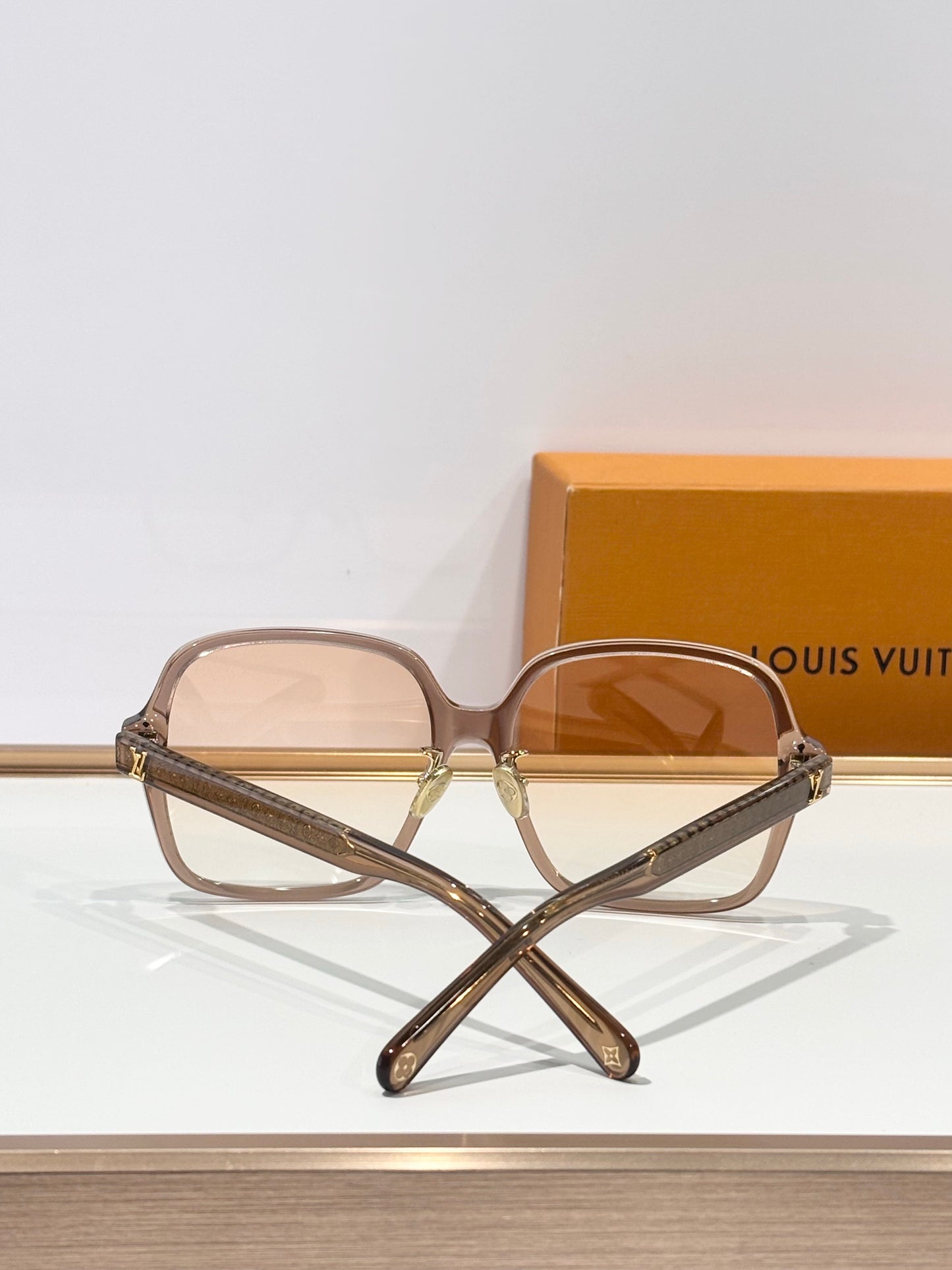 Louis Vuitton Z3044E LV Aura Square Sunglasses ✨