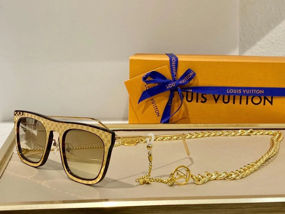 Louis Vuitton ultra rare LV1105 Chain Women's Sunglasses ✨