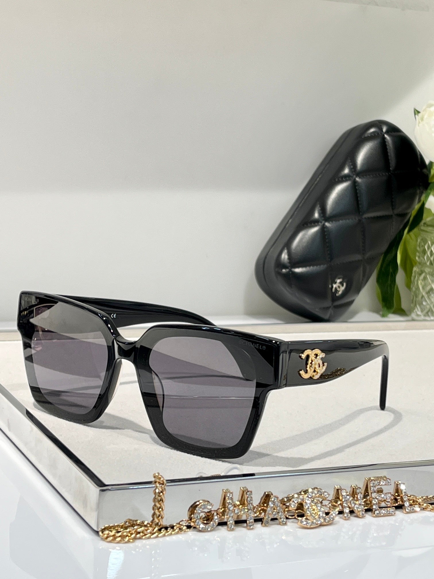 CHANEL Square Acetate Sunglasses 4578 🖤 - buyonlinebehappy