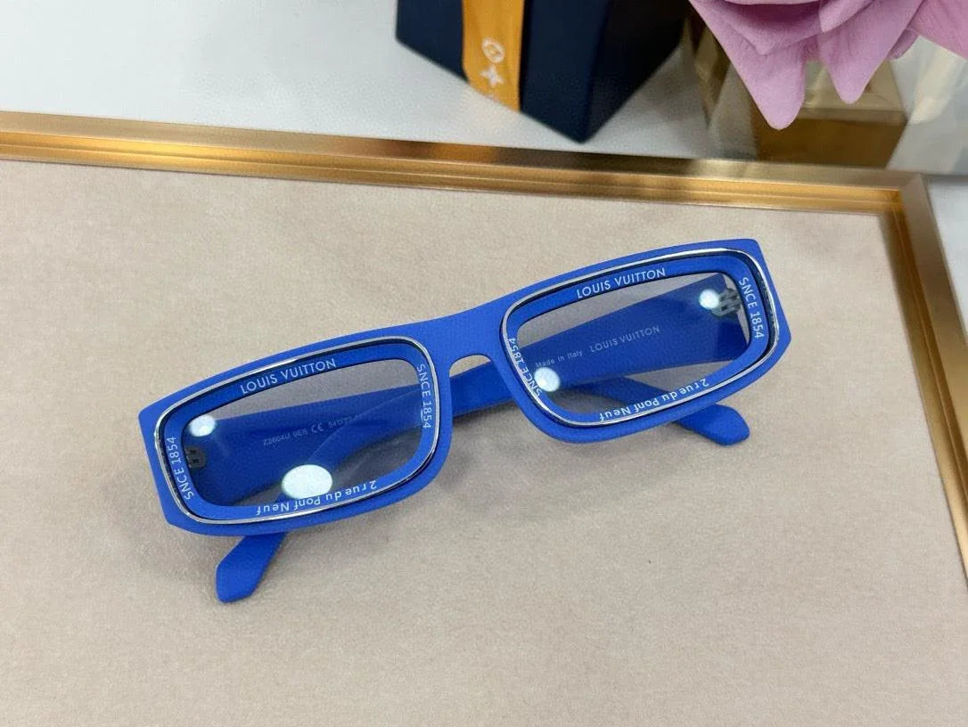 Louis Vuitton Z2388E Runway Super Vision Low Square Sunglasses
