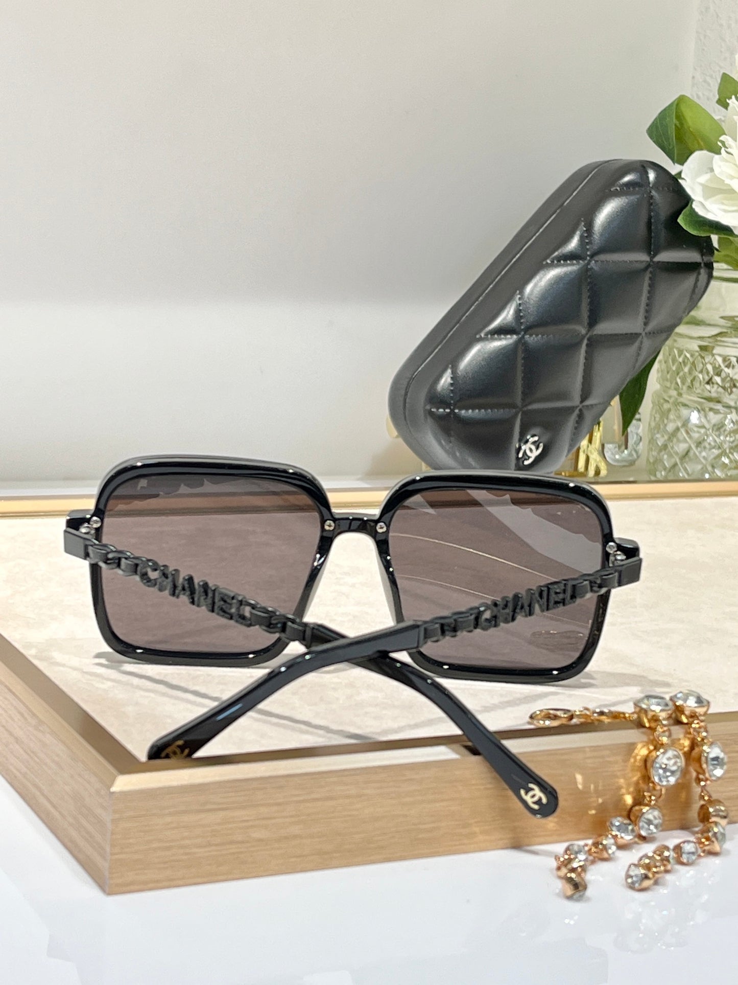 CHANEL Square Metal & Strass Sunglasses 4578 🖤 - buyonlinebehappy