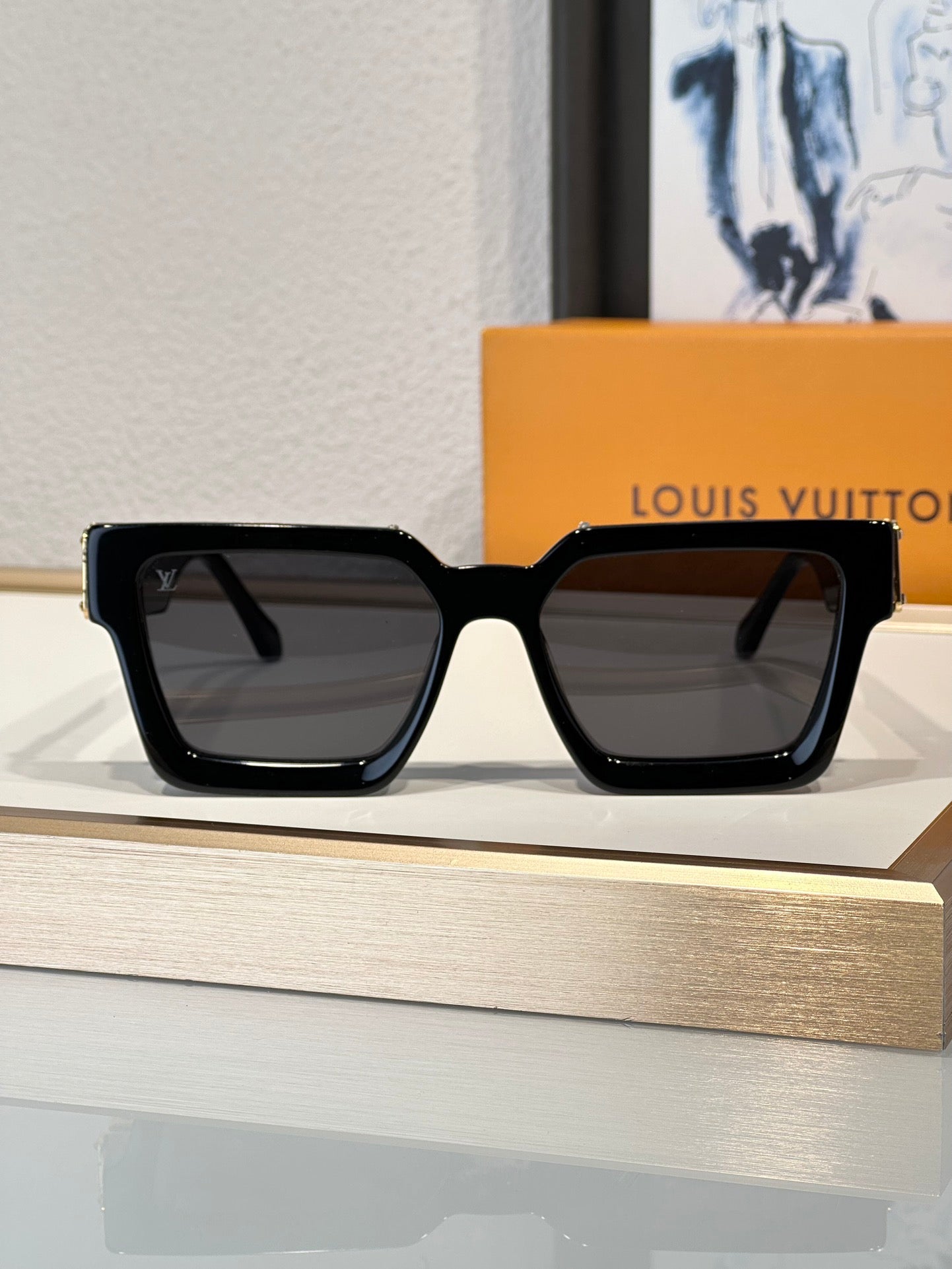 Louis Vuitton Z1910E LV Clash Low Square Sunglasses  ✨ - buyonlinebehappy