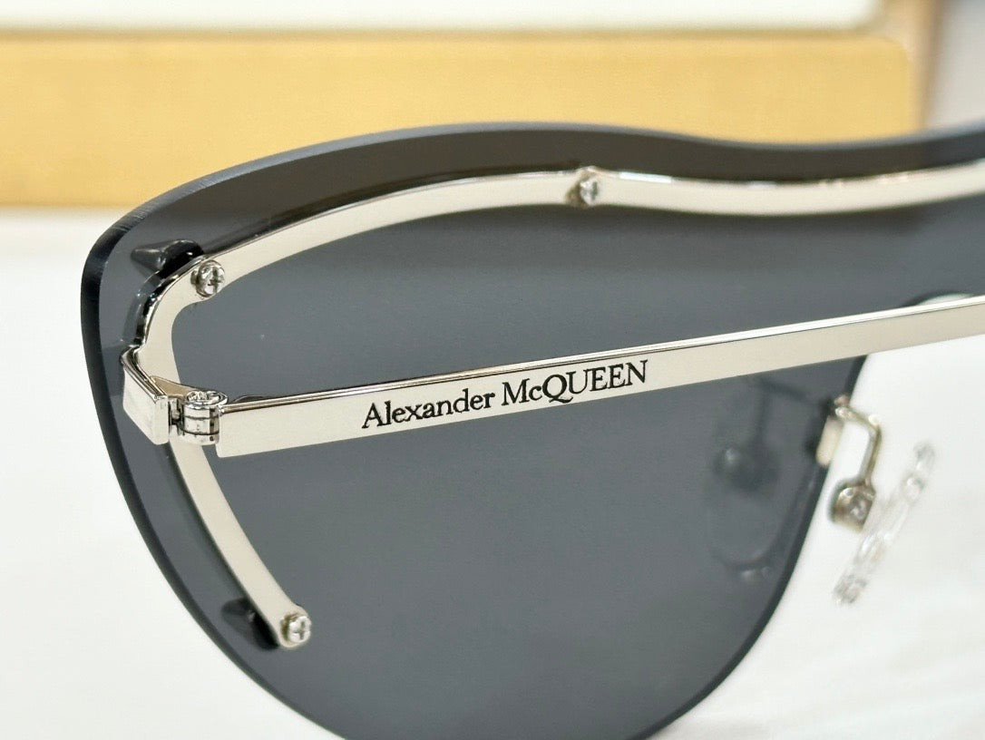 Alexander McQueen AM0413S 005 Sunglasses Women's 💀 - buyonlinebehappy