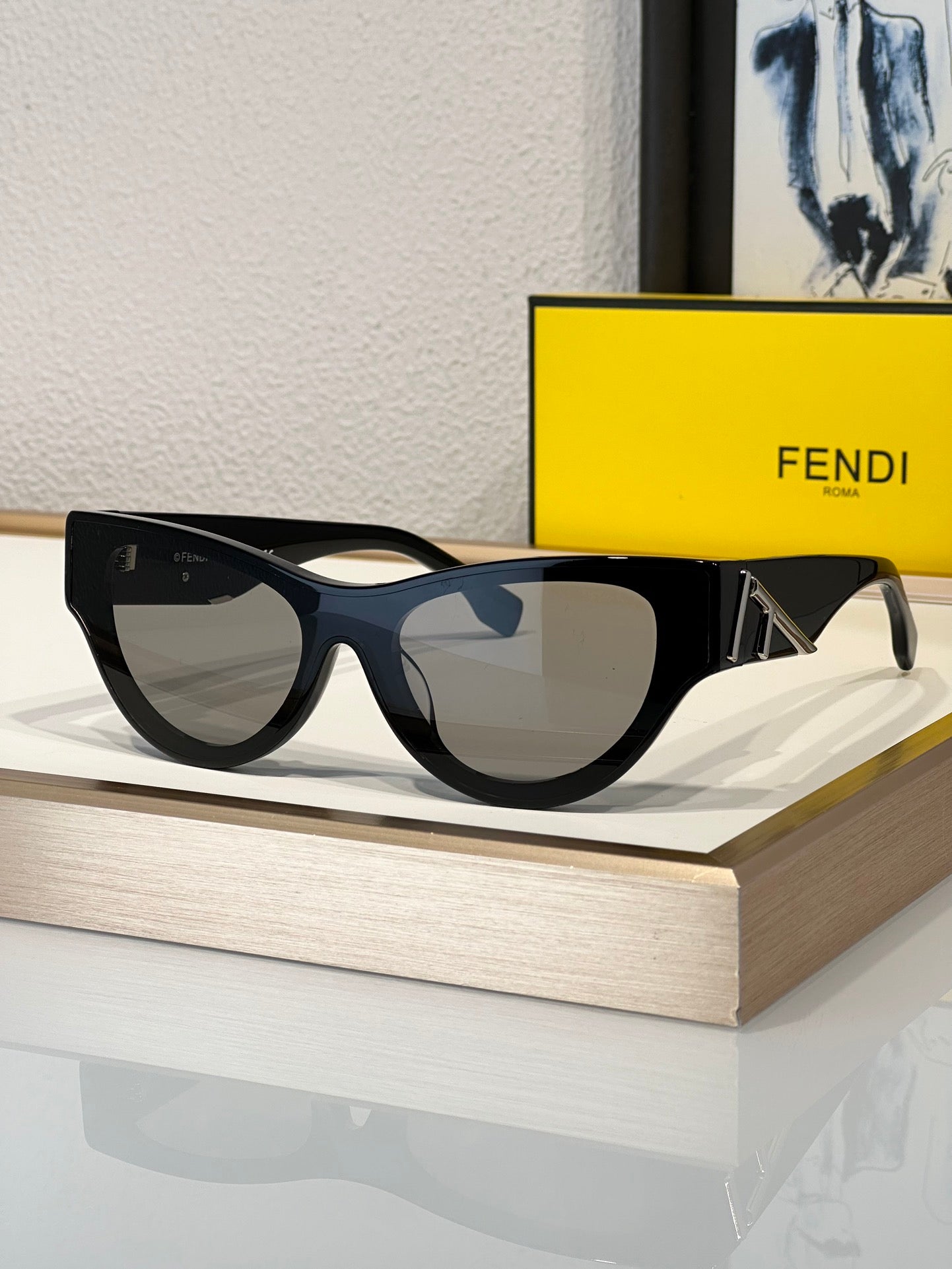 FENDI First FE40111I 01B Sunglasses Women's✨ - buyonlinebehappy