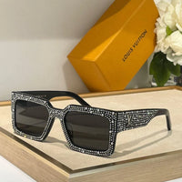 Louis Vuitton Z2396E Runway LV Clash Pearls & Strass Sunglasses✨