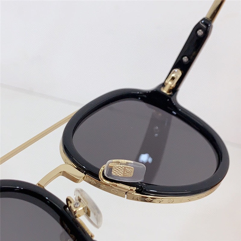 Louis Vuitton Z1494U LV PLAY Lens Checkmate Sunglasses  ✨ - buyonlinebehappy