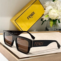 FENDI Roma FE40118 Sunglasses shape Women's✨