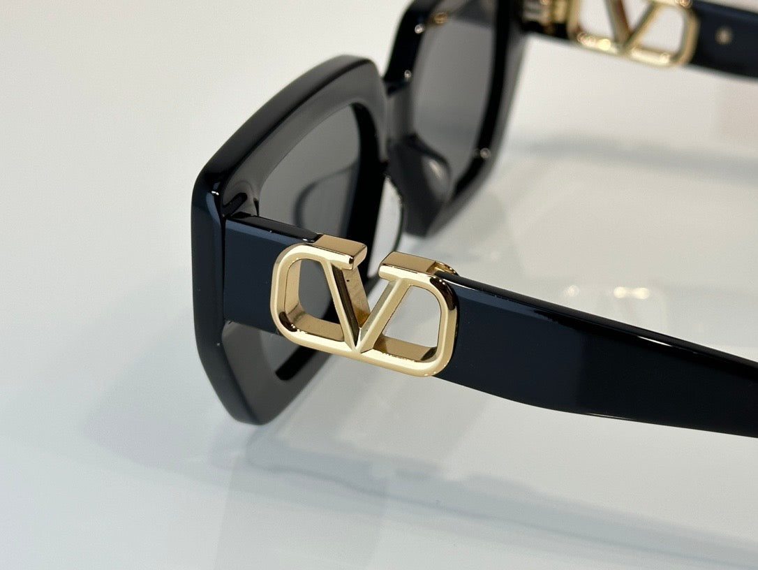 Valentino Cat-Eye Acetate VLogo Frame VAA 2238 Sunglasses✨ - buyonlinebehappy