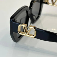 Valentino Cat-Eye Acetate VLogo Frame VAA 2238 Sunglasses✨