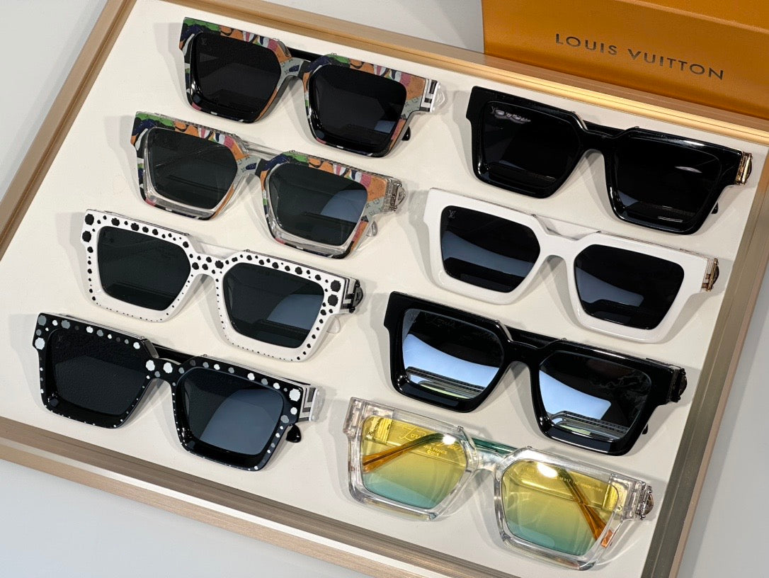 Louis Vuitton Z1910E LV Clash Low Square Sunglasses  ✨ - buyonlinebehappy