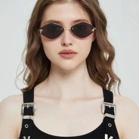 Fendi First FE6082US sunglasses in metal oval shape Women's✨