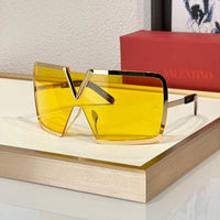 Valentino - V - Romask Iconic Oversized Mask Sunglasses✨