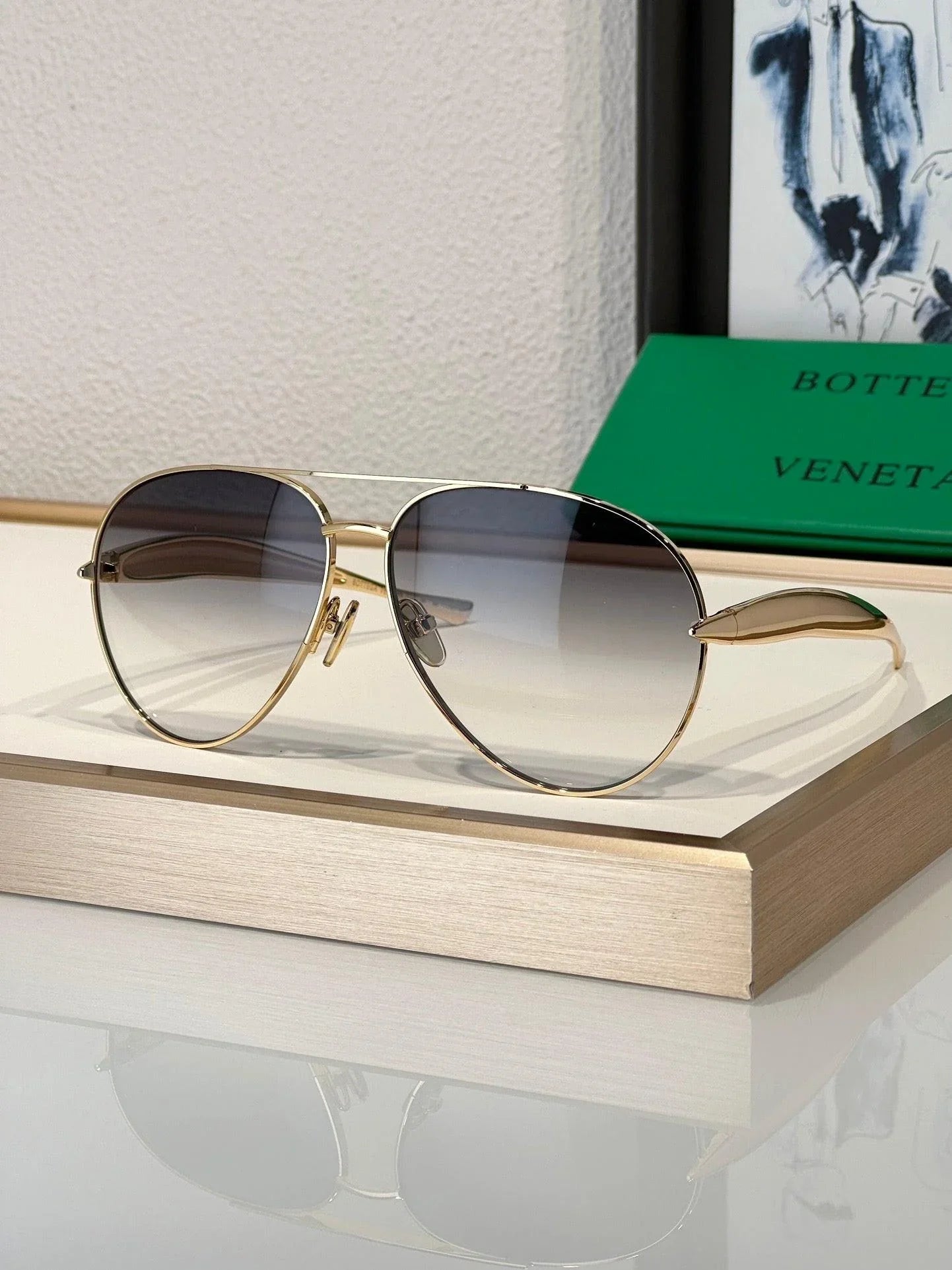 BOTTEGA VENETA BV1305S Unisex Sunglasses ✨ — onlinechics display picture 1