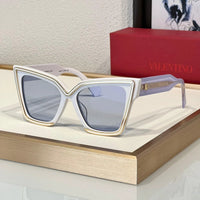 New Season $810 VALENTINO V - GRACE OVERSIZED CATEYE ACETATE FRAME Sunglasses✨