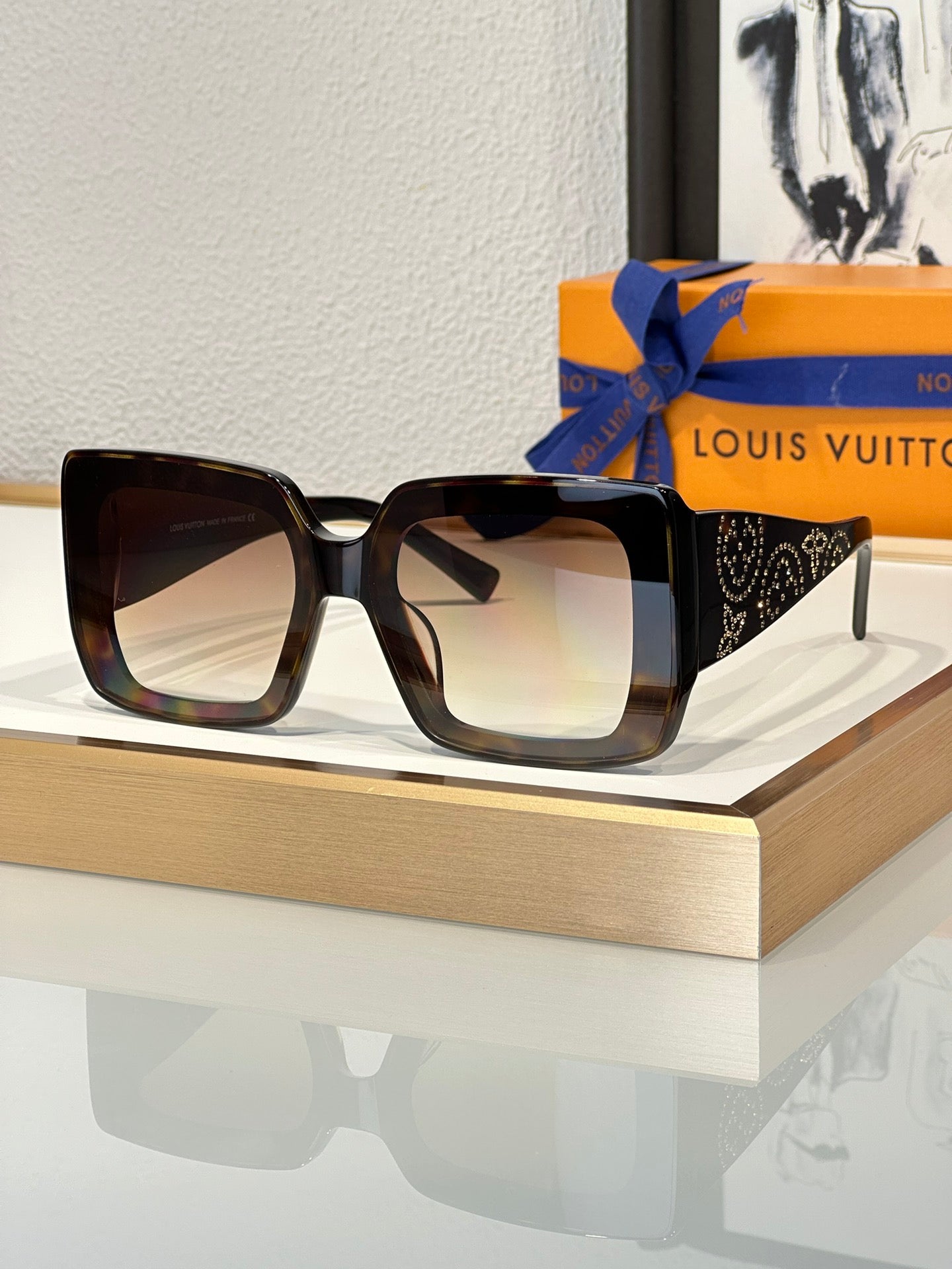 Louis Vuitton Women's MONOGRAM MAHINA Sunglasses Z0172W - buyonlinebehappy