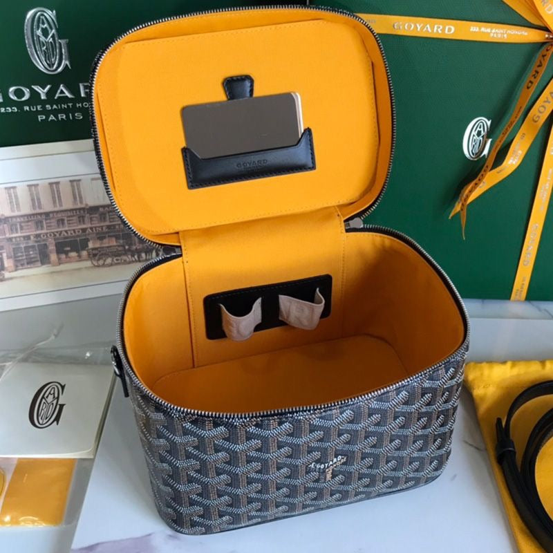 Goyard Muse Vanity Case In Goyardine Canvas 11 colors ✨ - buyonlinebehappy