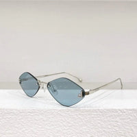 Fendi First FE6082US sunglasses in metal oval shape Women's✨
