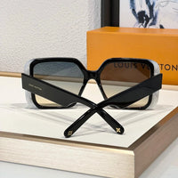 Louis Vuitton Z2095W New LV Moon Daily Square Women's Sunglasses ✨