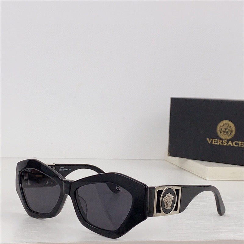 Ultra RaRe VINTAGE VERSACE SUNGLASSES MOD.421/B   ✨ - buyonlinebehappy