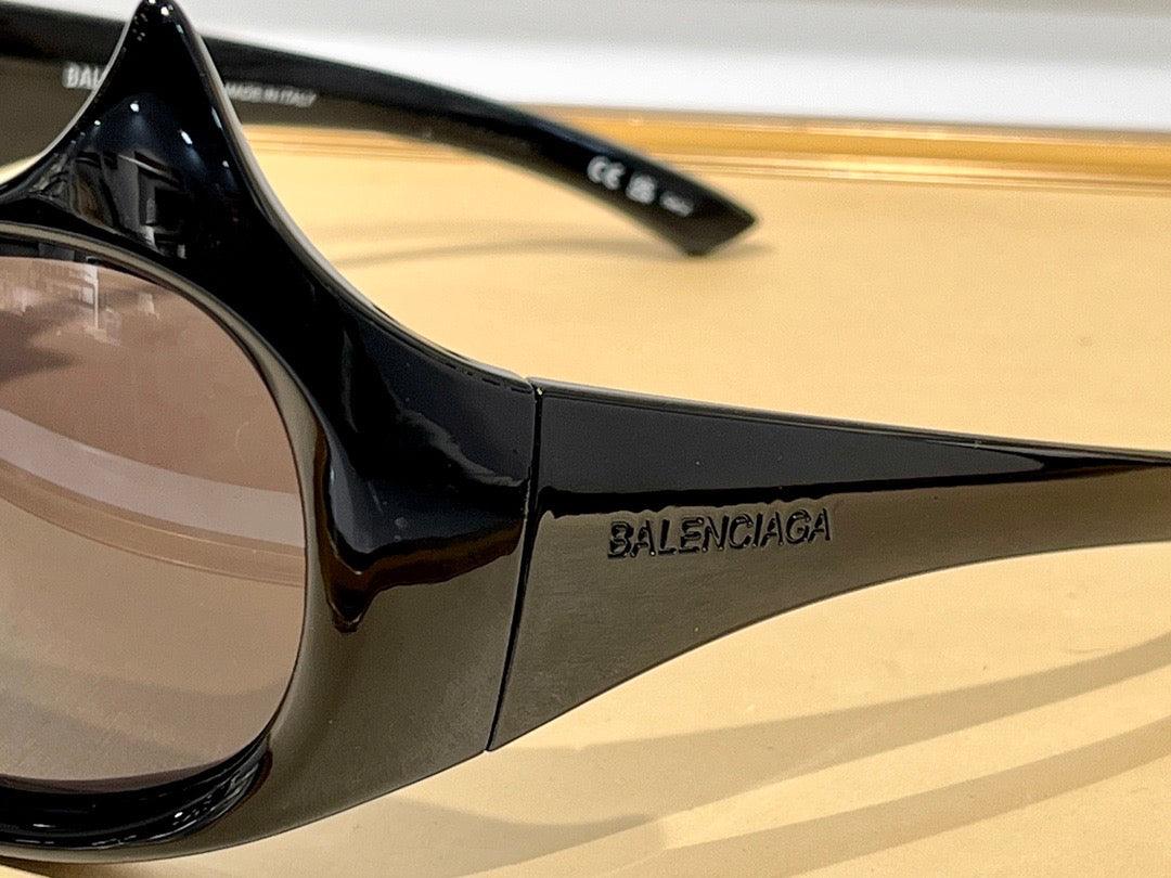 BALENCIAGA GOTHAM CAT SUNGLASSES ✨ - buyonlinebehappy