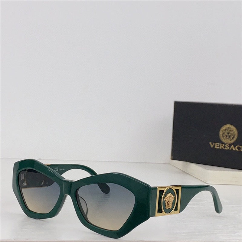 Ultra RaRe VINTAGE VERSACE SUNGLASSES MOD.421/B   ✨ - buyonlinebehappy