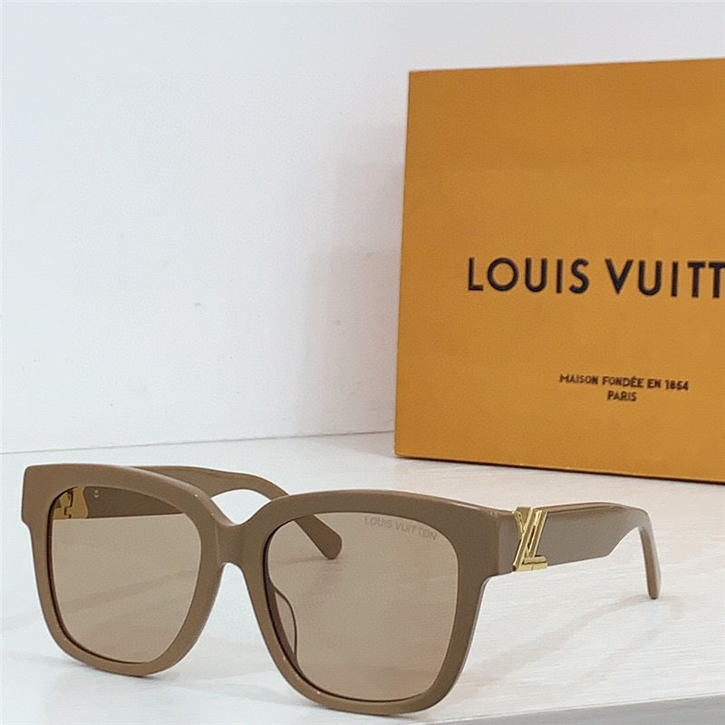 Louis Vuitton Z2120E LV-GO14 Square Sunglasses