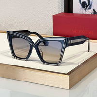 New Season $810 VALENTINO V - GRACE OVERSIZED CATEYE ACETATE FRAME Sunglasses✨