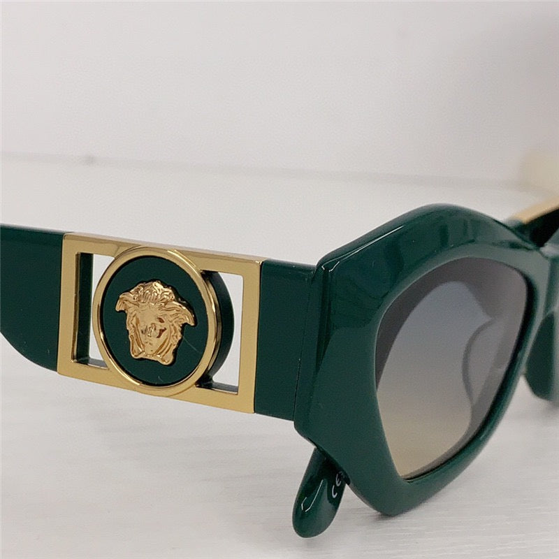 Ultra RaRe VINTAGE VERSACE SUNGLASSES MOD.421/B   ✨ - buyonlinebehappy