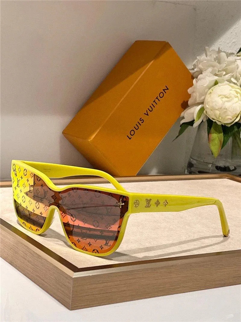 LOUIS VUITTON Z1844U LV Shadow Square Sunglasses ✨ — onlinechics