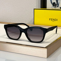 Fendi FE 40077I Men's Sunglasses✨
