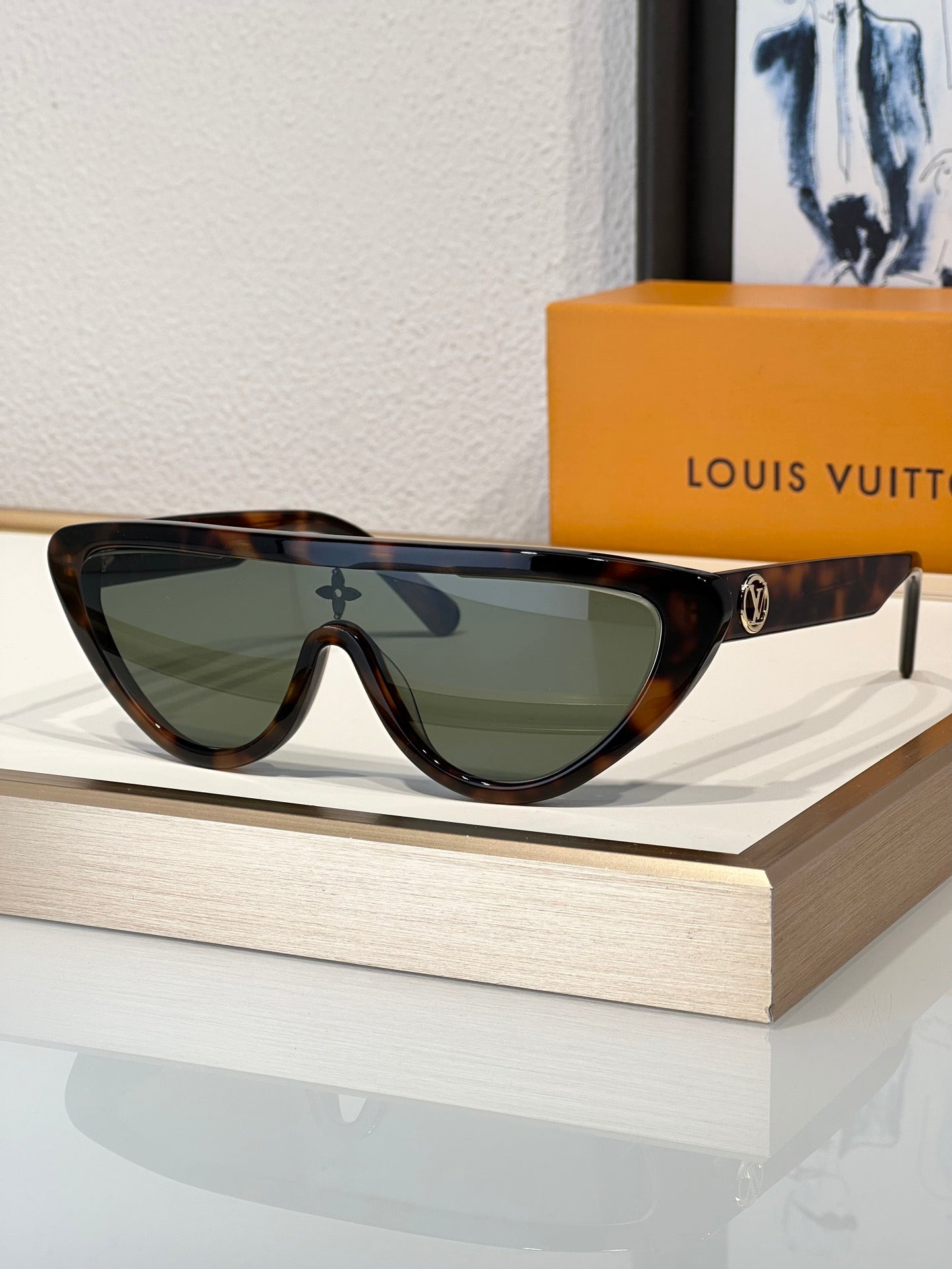 Louis Vuitton  LV Split Cat Eye Sunglasses Z2179U✨ - buyonlinebehappy