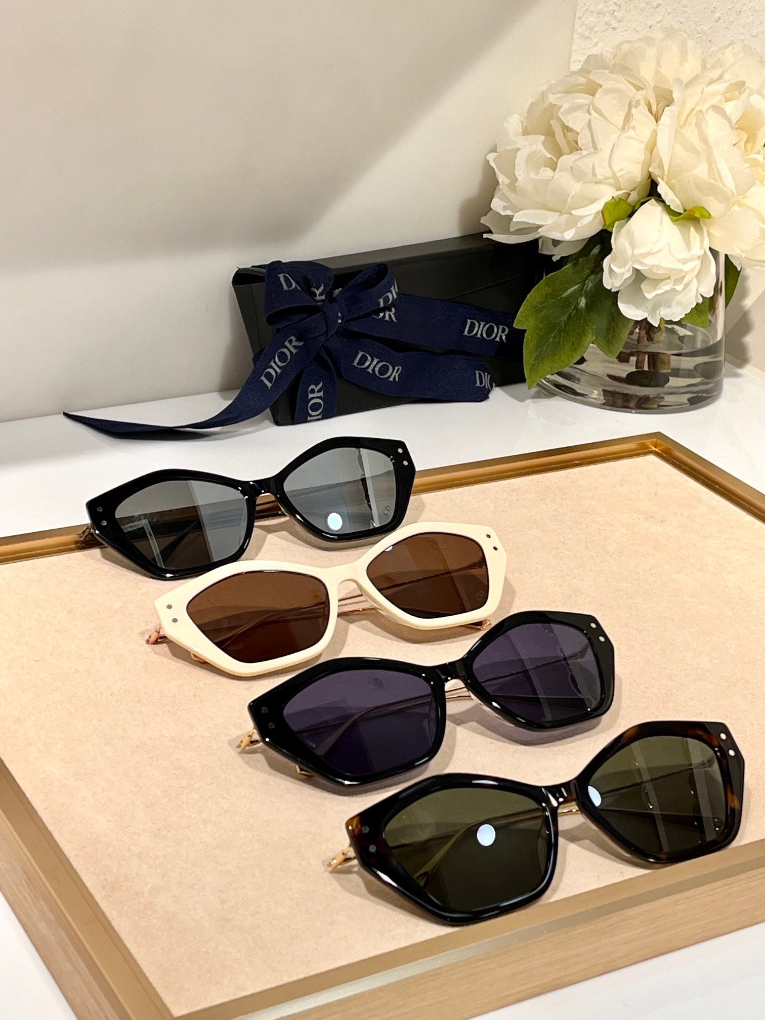 Christian Dior MISSDIOR S1U Butterfly Sunglasses ✨ - buyonlinebehappy