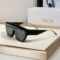 DIOR HOMME DiorClub M7U Women's Sunglasses✨