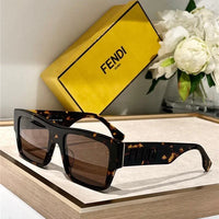 FENDI Roma FE40118 Sunglasses shape Women's✨