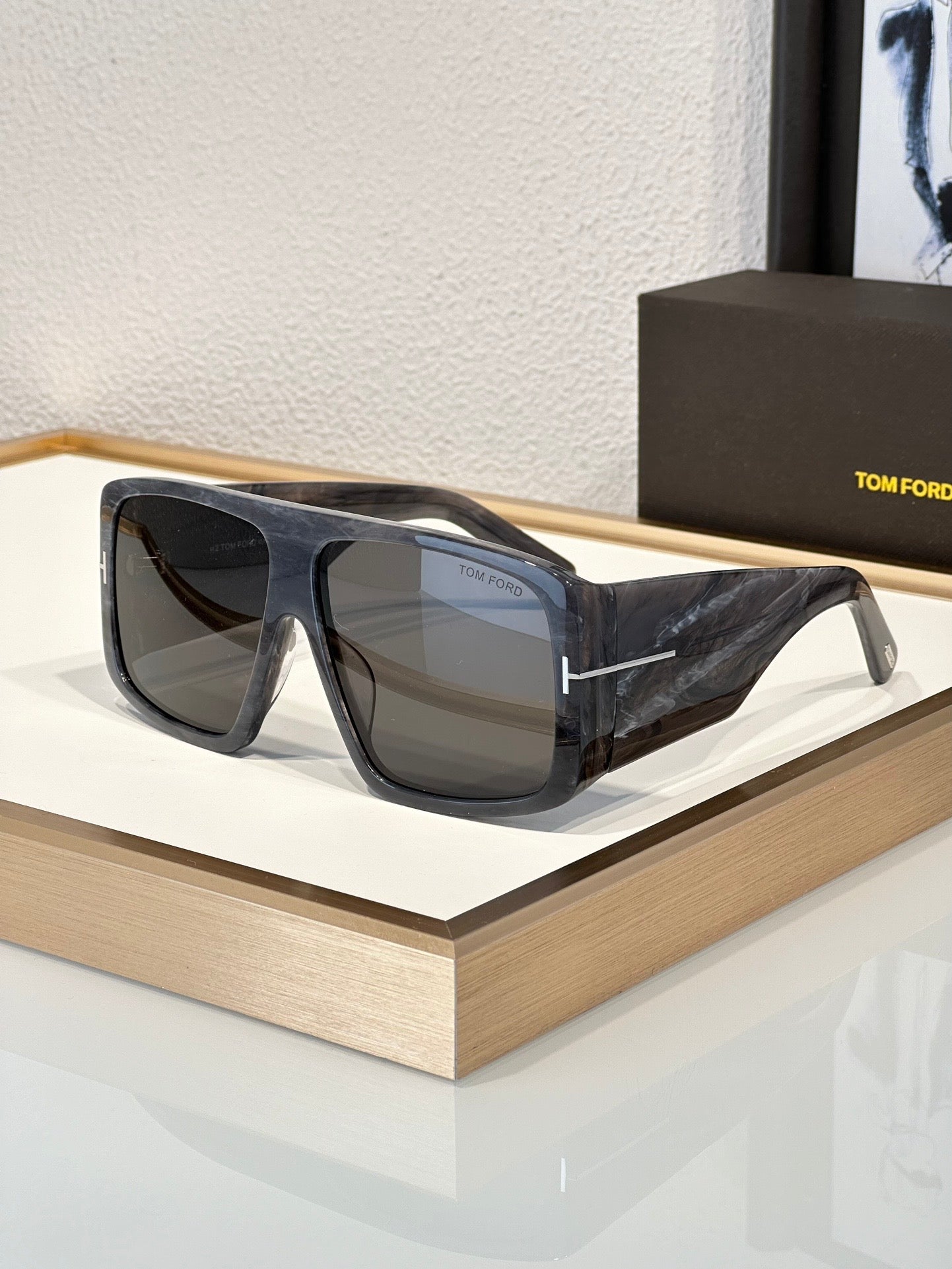 TOM FORD Raven FT1036/S 01B Unisex Sunglasses 🔱 - buyonlinebehappy