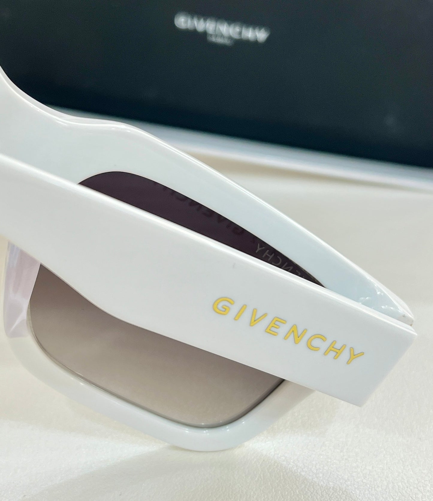 GIVENCHY GV 40039 U 20N Sunglasses ✨ - buyonlinebehappy