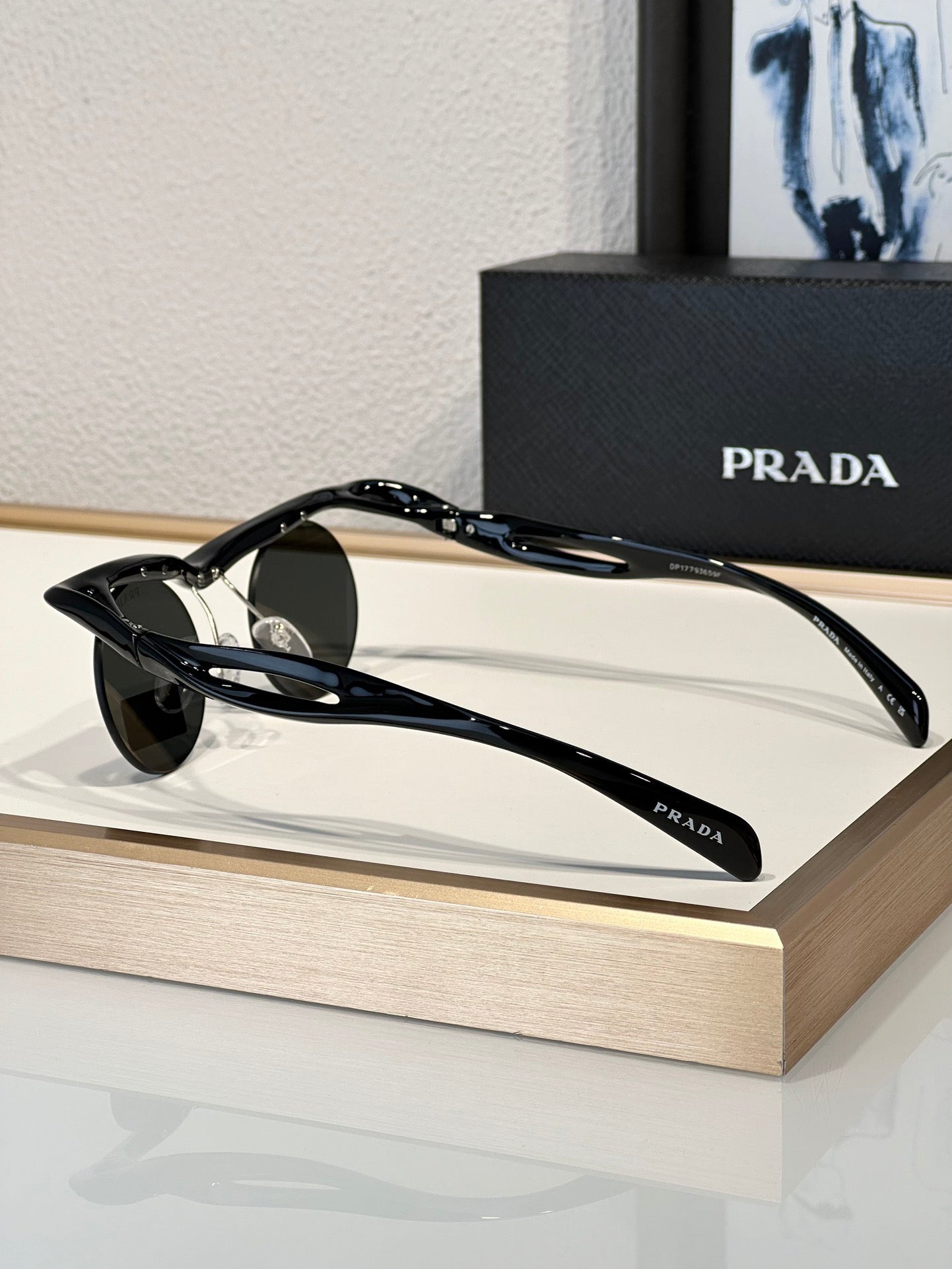 PRADA PR A18S - BLACK-PEACH-GREEN | SUNGLASSES Unisex  🟥 - buyonlinebehappy