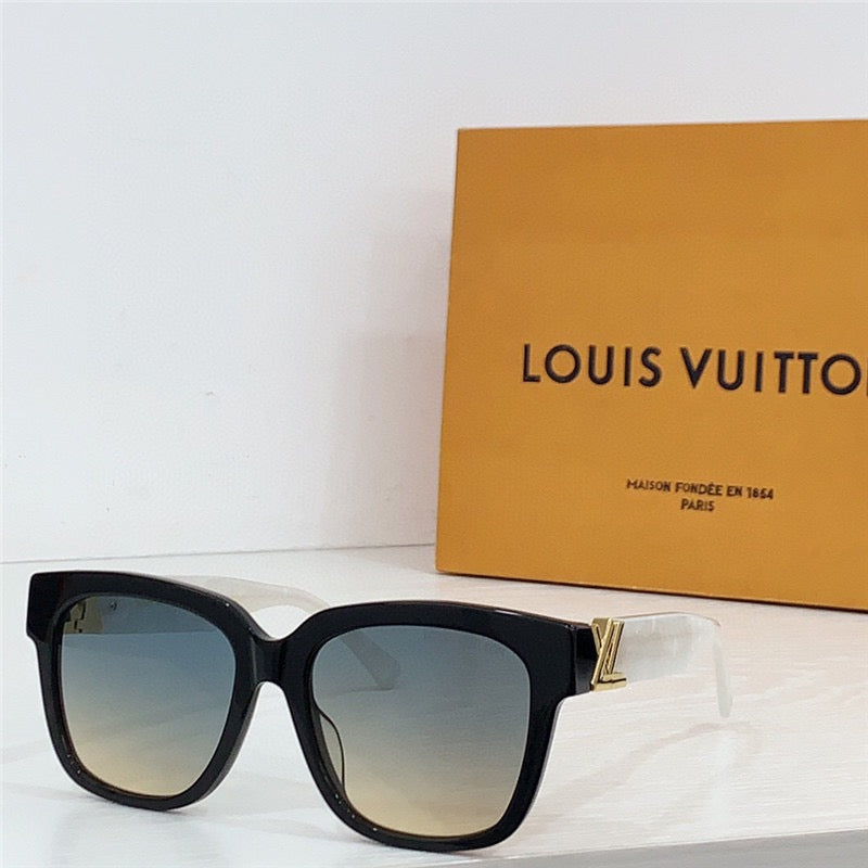 Louis Vuitton Z2120E LV-GO14 Square Sunglasses ✨ - buyonlinebehappy