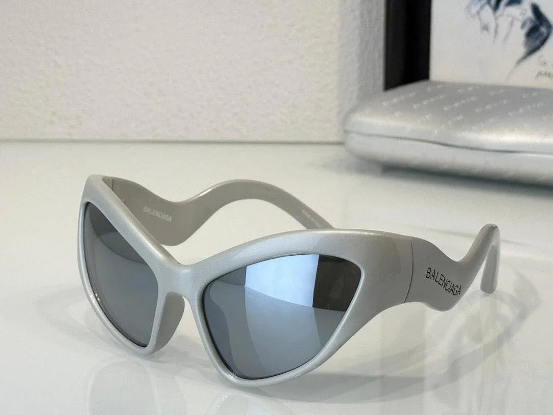 BALENCIAGA BB 0319S Hamptons Injected acetate Sunglasses 👽