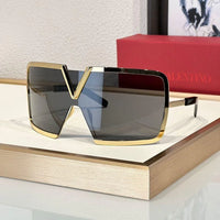 Valentino - V - Romask Iconic Oversized Mask Sunglasses✨