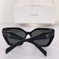 Prada PR 19ZS Oval Round Sunglasses  🟥