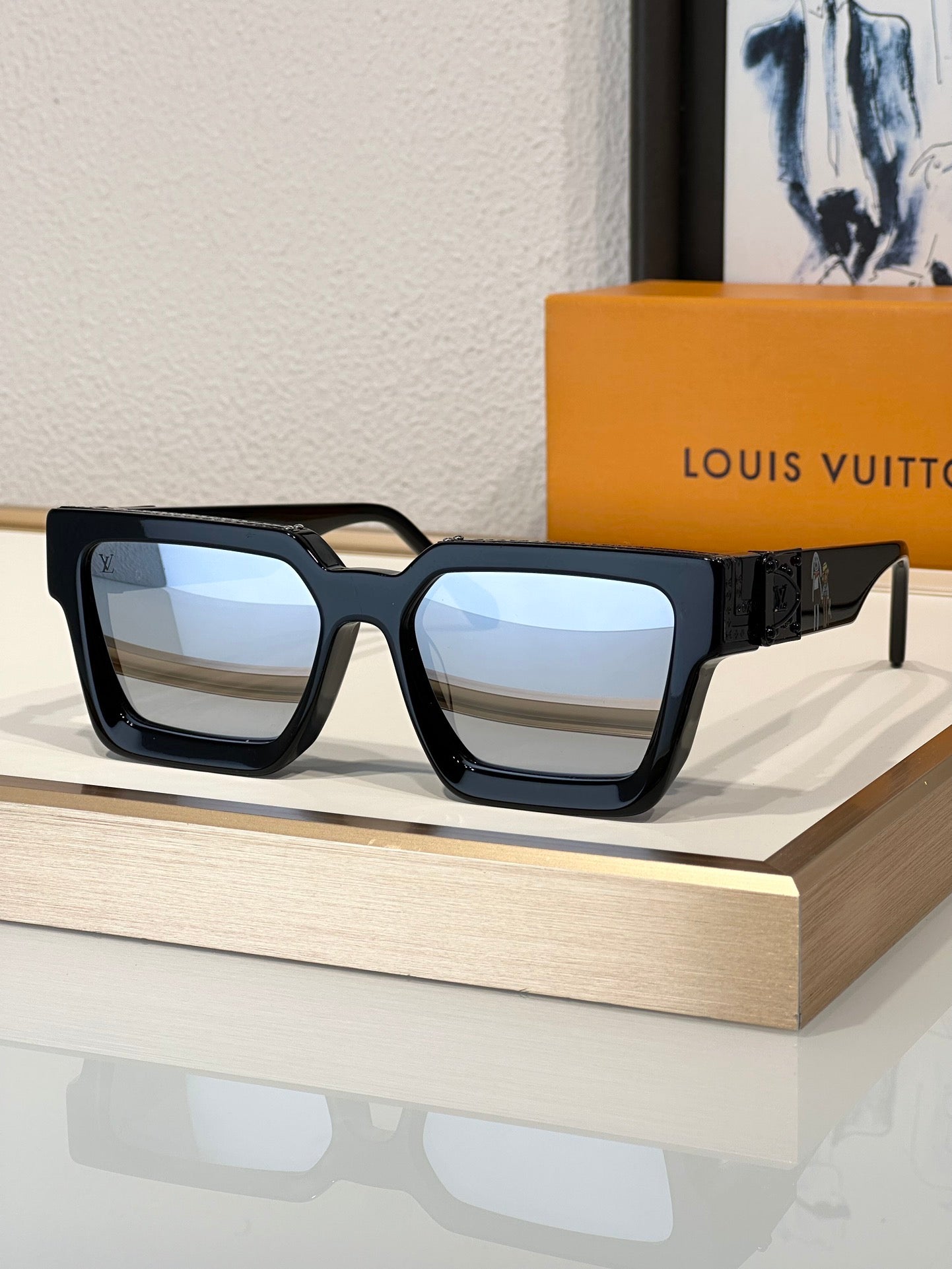 Louis Vuitton Z1910E LV Clash Low Square Sunglasses  ✨ - buyonlinebehappy