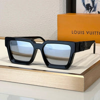 Louis Vuitton Z1910E LV Clash Low Square Sunglasses  ✨