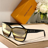 LOUIS VUITTON Z1844U LV Shadow Square Sunglasses  ✨