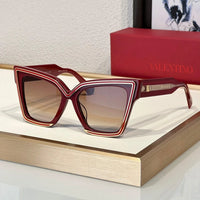 New Season $810 VALENTINO V - GRACE OVERSIZED CATEYE ACETATE FRAME Sunglasses✨