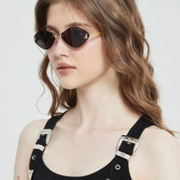 Fendi First FE6082US sunglasses in metal oval shape Women's✨